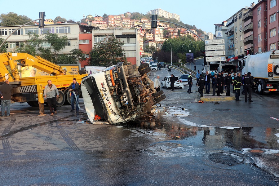 SANTRAL YOKUŞUNA HATALI GİREN VİNÇ ARAÇLARI BİÇTİ